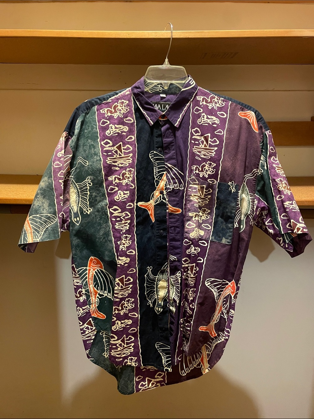 Casual Short-Sleeve Button-Down Shirt - Purple Fish Print